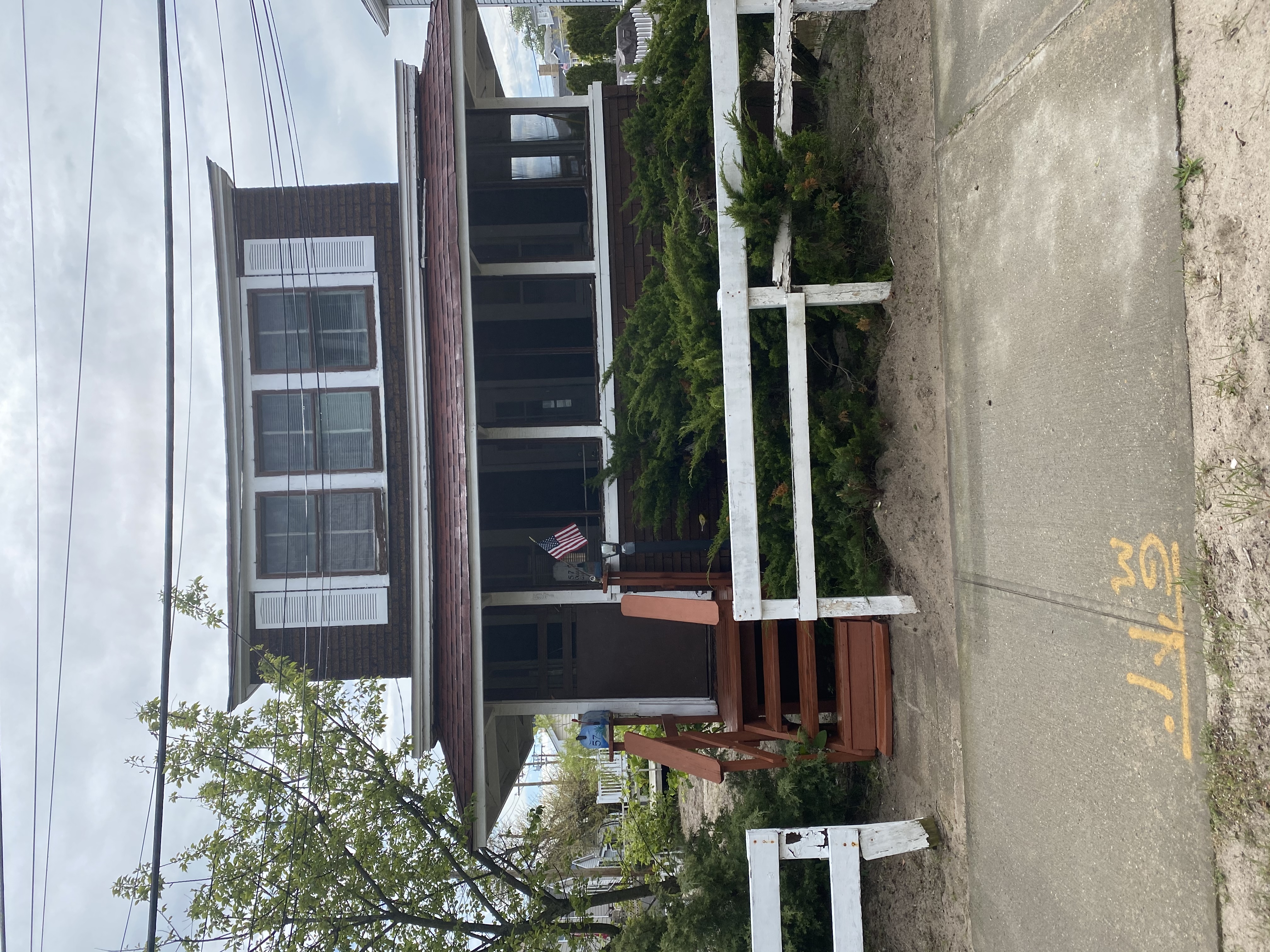 Closed! Rockaway Point bungalow
